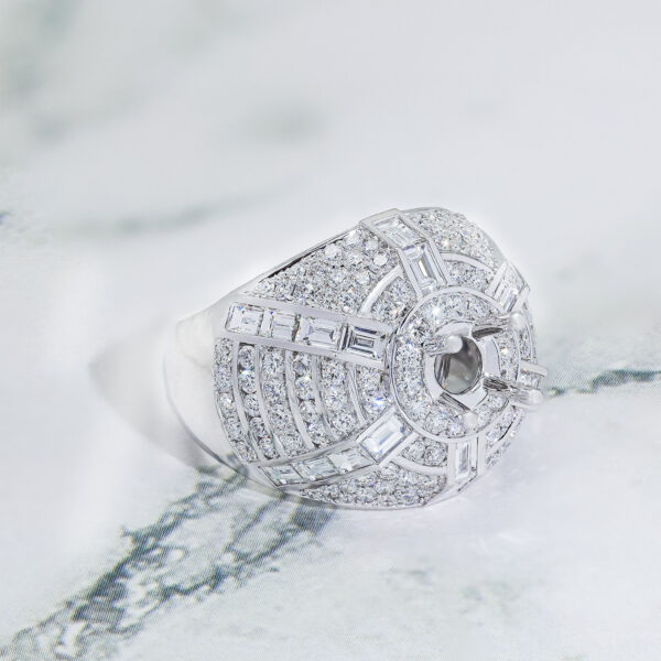 Baguette and Round Diamond Ring LX024040